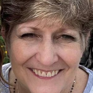 Meet your Posher, Linda